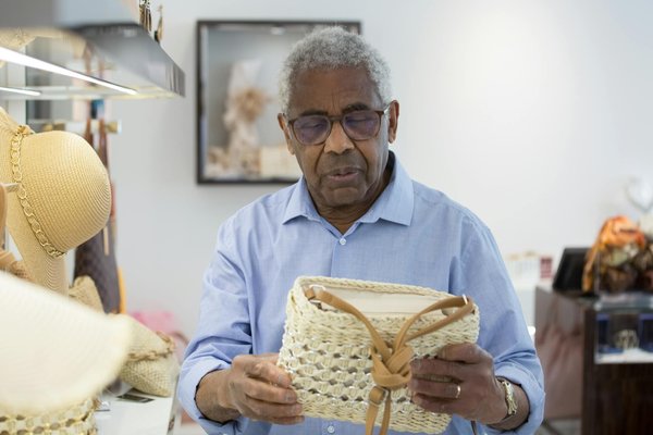 Comment choisir le bon mascara pour des cils longs et volumineux?